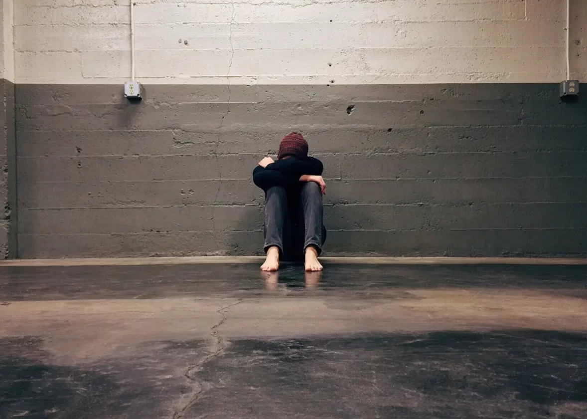 Depresie: de ce apare, ce este, simptome & metode de tratament